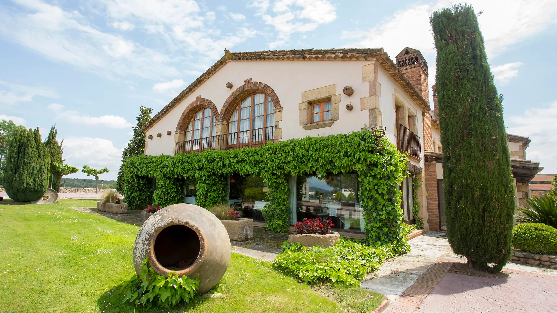 Hotel Mas Sola Santa Coloma De Farners 4*,